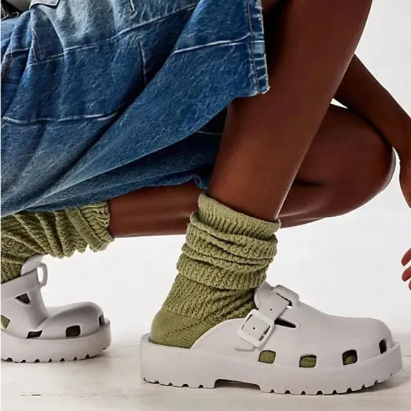 FREE PEOPLE Karlie Buckle Clog Size 7 NWOT