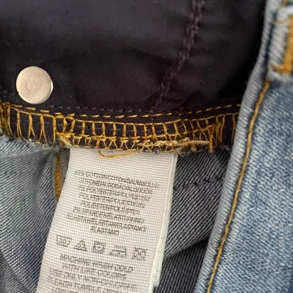 Free People Skinny High Rise Distressed Busted Knee Jeans Size 28