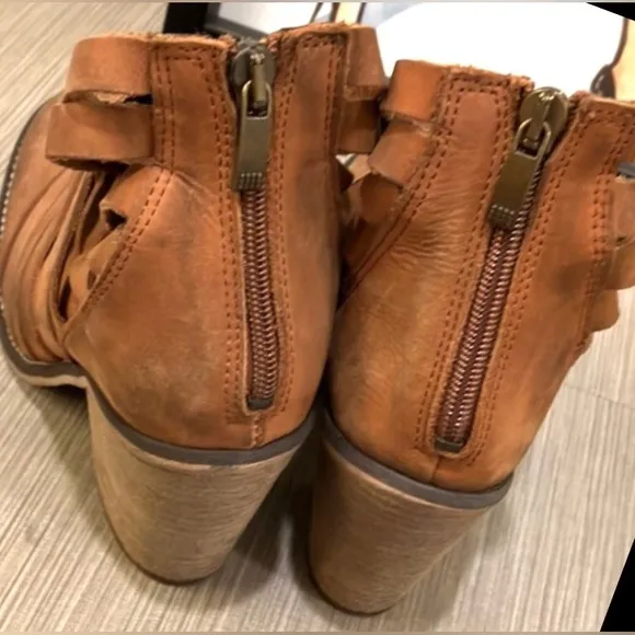 Free People Strappy Hybrid Suede boho distressed ankle booties in Brown size 6.5