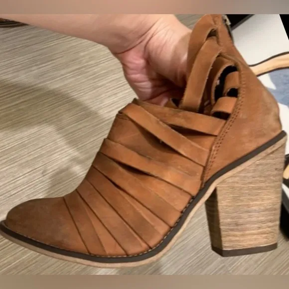 Free People Strappy Hybrid Suede boho distressed ankle booties in Brown size 6.5
