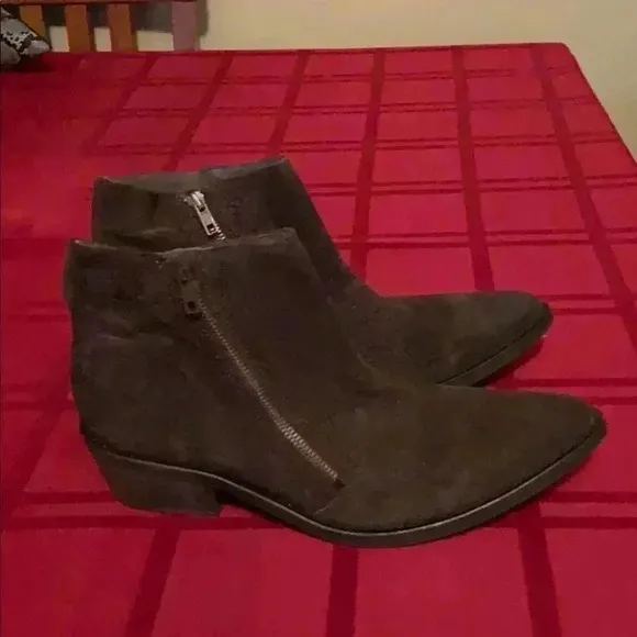 Free People women’s ankle suede boots.