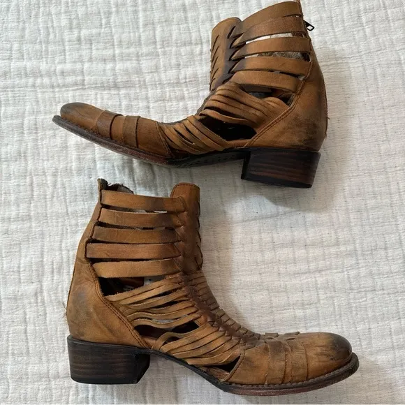 FREEBIRD BY STEVEN Sally' Huarache Bootie Leather Rare And Retired, Women’s 9