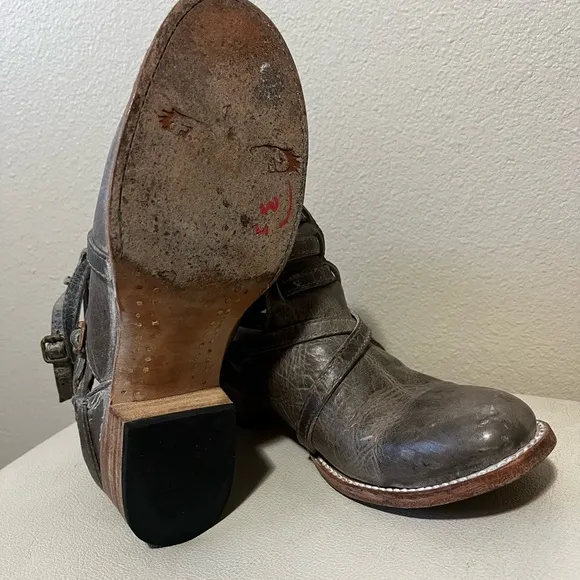 Freebird By Steven Stair Gray  Distressed Leather Strappy Ankle Boots Size 9