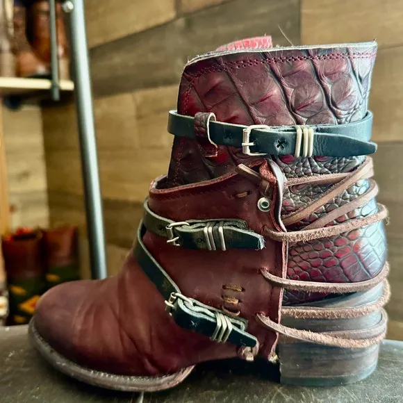 Freebird by Steven wine Crue size 10