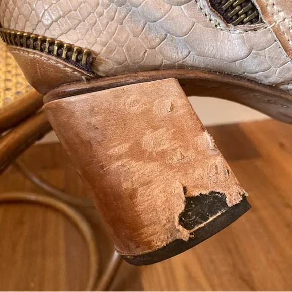 Freebird by Steven “Zombi” Distressed Zipper Boots