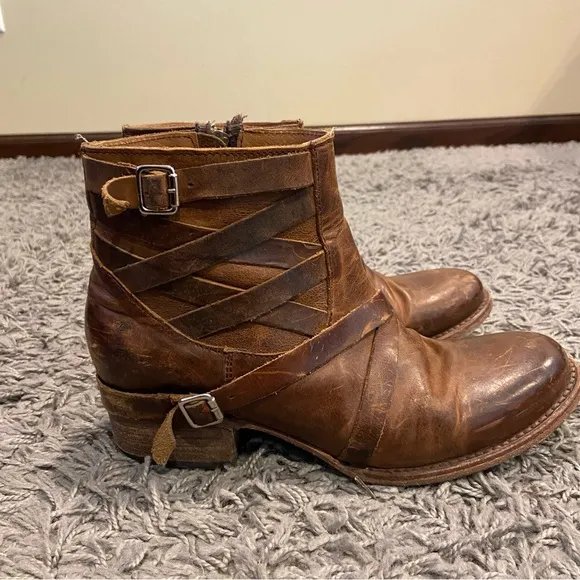 Freebird Sammi Strappy Distressed Leather Boots Size 7