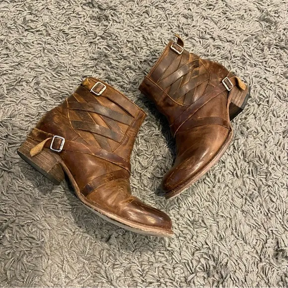 Freebird Sammi Strappy Distressed Leather Boots Size 7