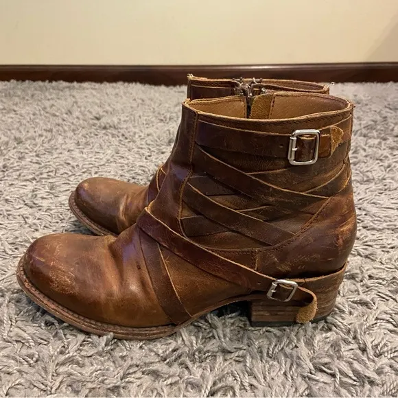 Freebird Sammi Strappy Distressed Leather Boots Size 7