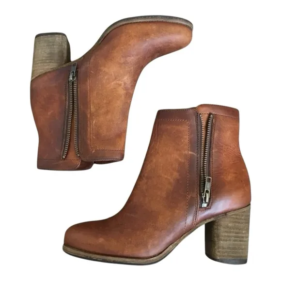 FRYE Addie Double Zipper Heeled Boot  Distressed Leather Brown Size 7.5 NWOB