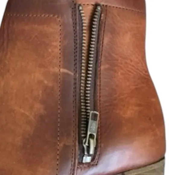 FRYE Addie Double Zipper Heeled Boot  Distressed Leather Brown Size 7.5 NWOB