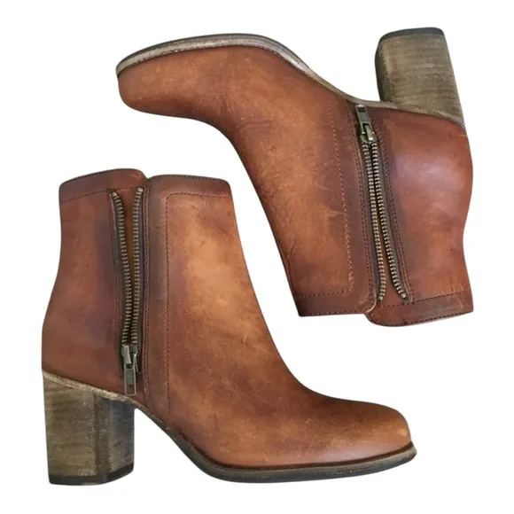FRYE Addie Double Zipper Heeled Boot  Distressed Leather Brown Size 7.5 NWOB