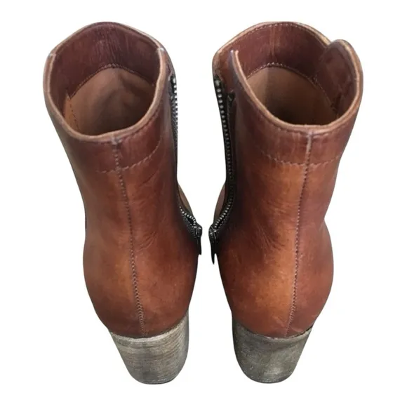 FRYE Addie Double Zipper Heeled Boot  Distressed Leather Brown Size 7.5 NWOB