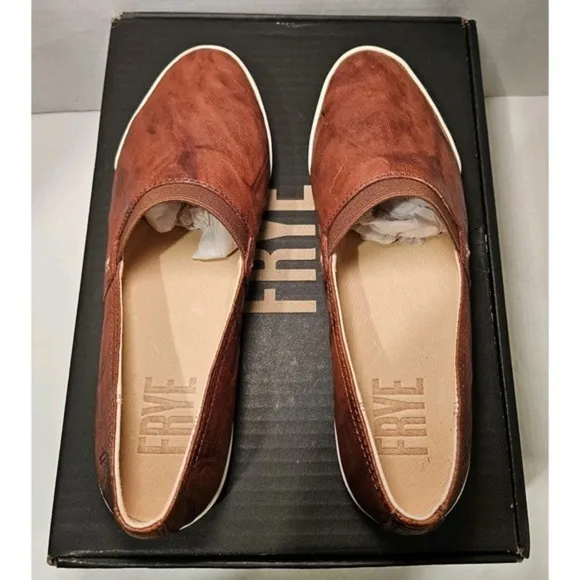 FRYE &quot;Melanie&quot; Women's  Leather Slip-On / Size 6.5 /‎ Color Brown / New