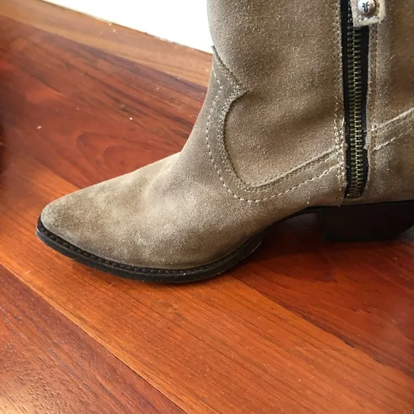 Frye Boots Suede