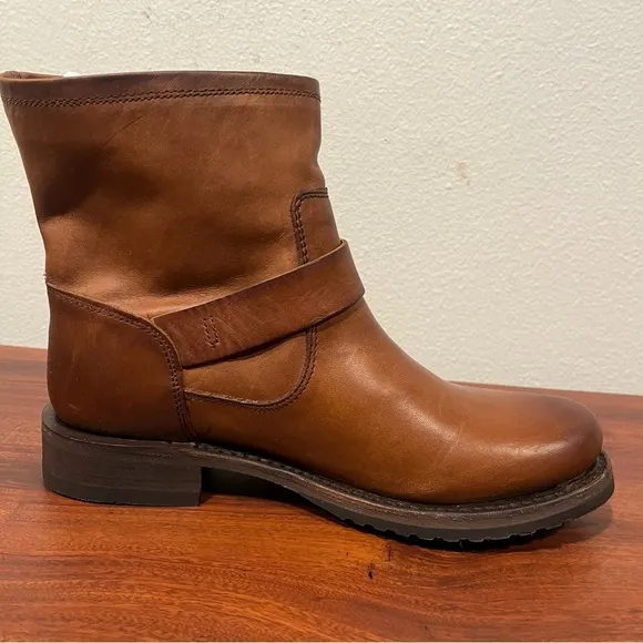 Frye Brown Leather Ankle Boots multiple sizes 7.5, 8 and 8.5 new with box