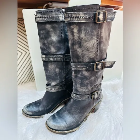 Frye Carmen 3 Strap Distressed Boot.