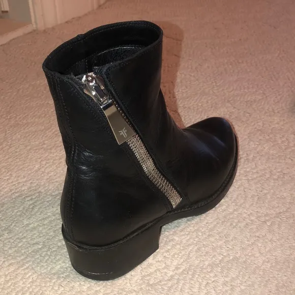 Frye Demi leather zipper leather boots