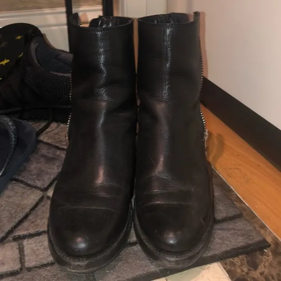 Frye Demi leather zipper leather boots