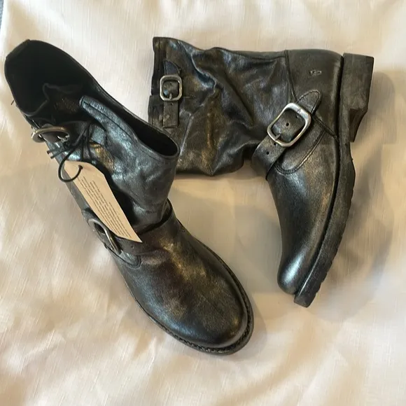 FRYE GUNMETAL AND SILVER MOTO LEATHER BOOTS.   NEW IN BOX