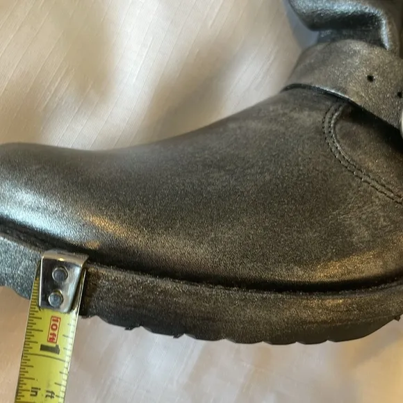 FRYE GUNMETAL AND SILVER MOTO LEATHER BOOTS.   NEW IN BOX
