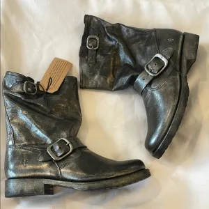 FRYE GUNMETAL AND SILVER MOTO LEATHER BOOTS.   NEW IN BOX