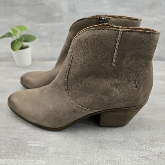 Frye Jennifer Casual Zip Ankle Boots Womens Size 8.5M