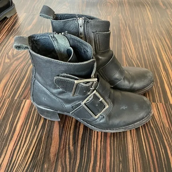 Frye Sabrina Double Buckle 77477 Womens Black Leather Zipper Casual Dress Boots