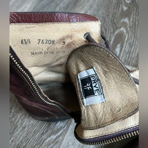 Frye size 6 1/2  Carson boot