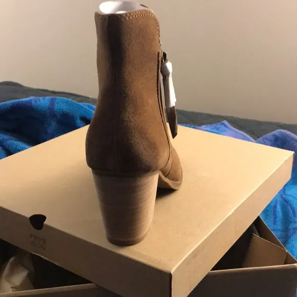 Frye suede boots!!! FIRM