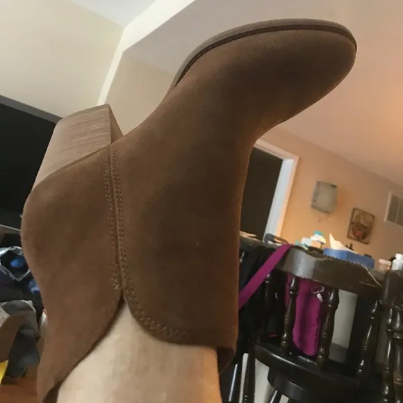 Frye suede boots!!! FIRM