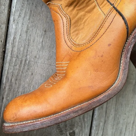 Frye Women’s Cowboy Boots Size 8 – Vintage Tan Leather Western Boots