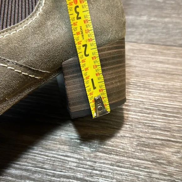 Gabor suede leather boots woman’s size 8.5 US (d81)