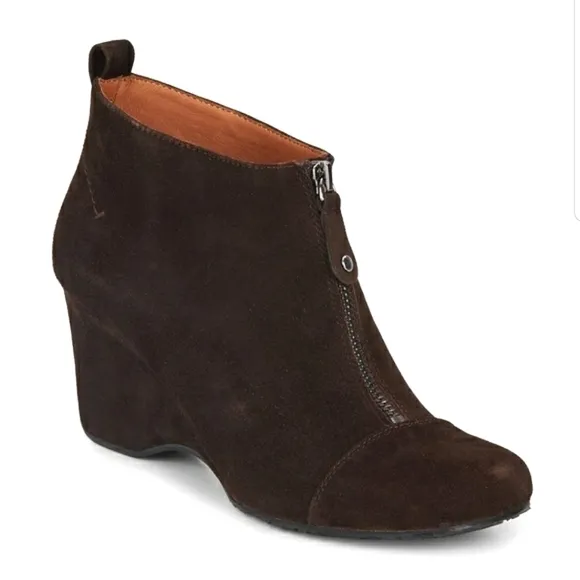 Gentle soul Ridgual suede boots size9