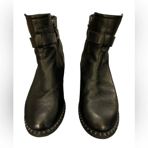 Gentle Souls‎ by Kenneth Cole Women’s Black Leather Best Moto Booties Size 7.5