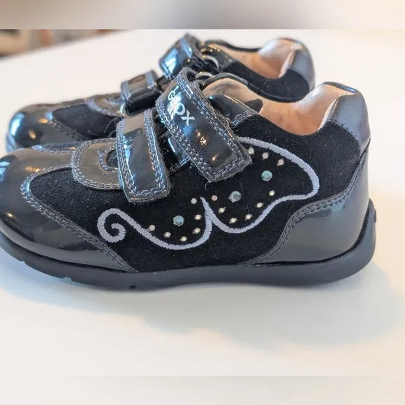 Geox Kaytan Sneakers Blue leather and suede U.S Size 6.5 EU size 22