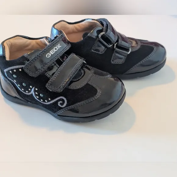 Geox Kaytan Sneakers Blue leather and suede U.S Size 6.5 EU size 22