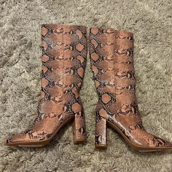 Gianni Bini Women's Snake Print Block Heel Knee High Boots Sz 7.5, Pink &amp; Black