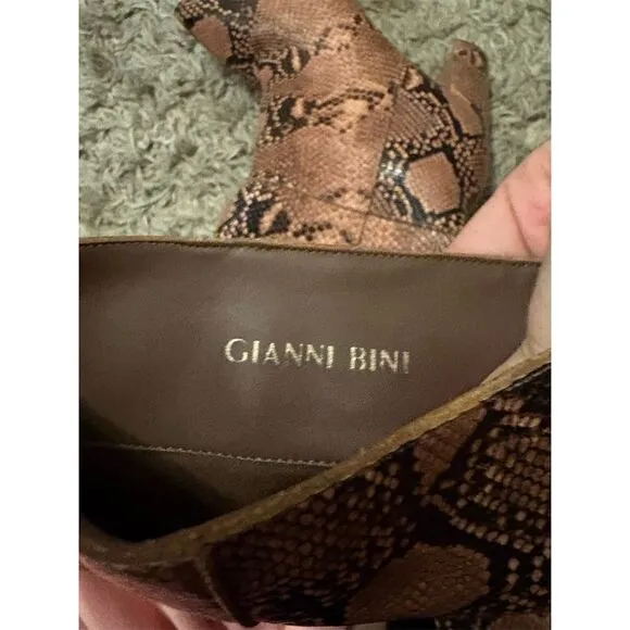 Gianni Bini Women's Snake Print Block Heel Knee High Boots Sz 7.5, Pink &amp; Black