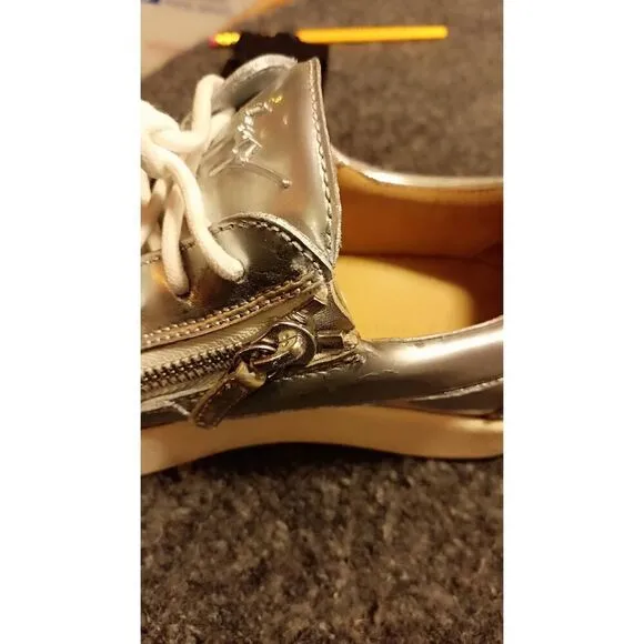 Giuseppe Zanotti size 39 Disighner shoes. Made in Italy. In fair condition.