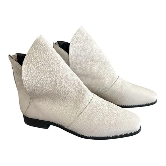 GOLO Scrunch Leather Bootie Back Zip Draped Ankle Boots Size 8 Womens White