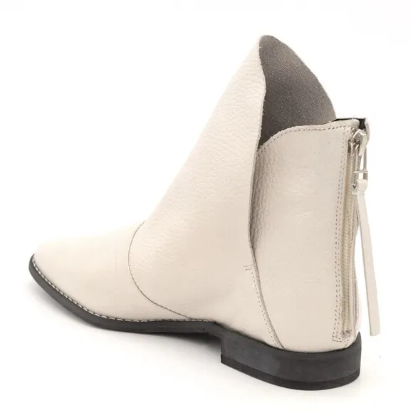 GOLO Scrunch Leather Bootie Back Zip Draped Ankle Boots Size 8 Womens White