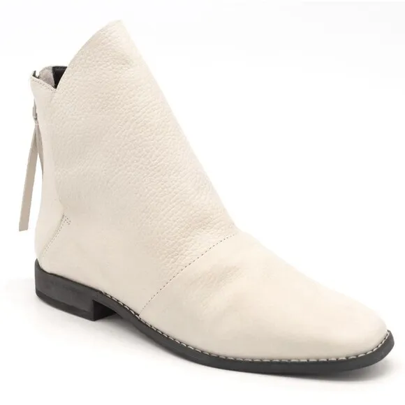 GOLO Scrunch Leather Bootie Back Zip Draped Ankle Boots Size 8 Womens White