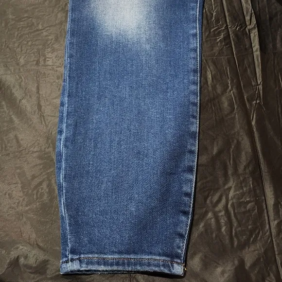 Good American Good Legs Crop Sculpting High Rise Stretch Casual Size 20 NEW