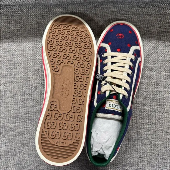 Gucci Men's Blue and Red Sneakers