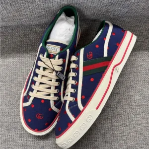 Gucci Men's Blue and Red Sneakers