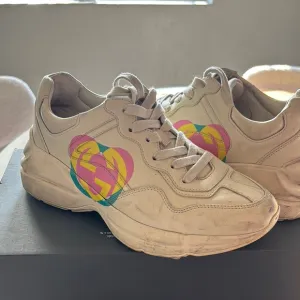 Gucci Women's Cream Sneakers with Multicolor Logo