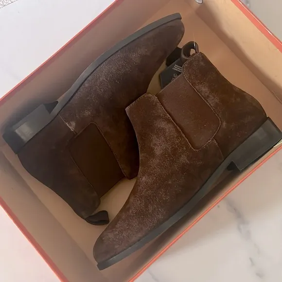 HER by Anthony Veer Michelle Chelsea Leather Boots in Brown, Size 6.5 NEW in Box