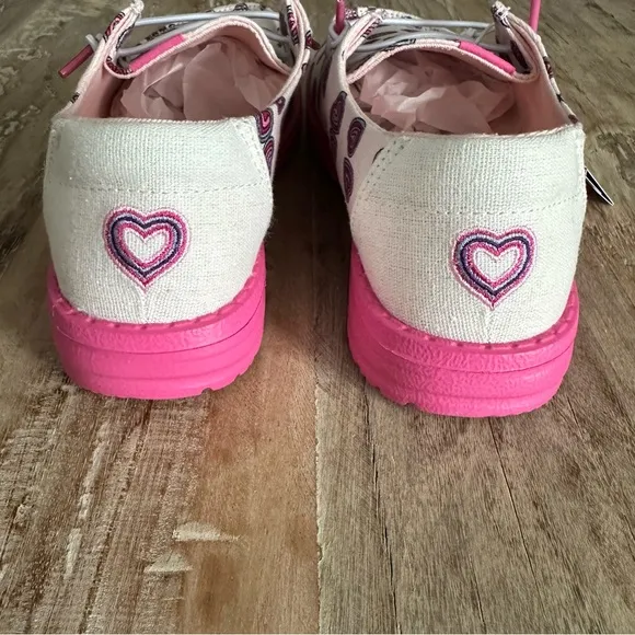 Hey Dude Wendy Youth Hearts Shoes Pink Slip On Size Youth 4 NWOB