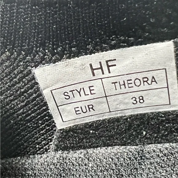 Hike footwear Theora Ergonomic Nonslip Barefoot Shoes sneaker unisex black EU 38