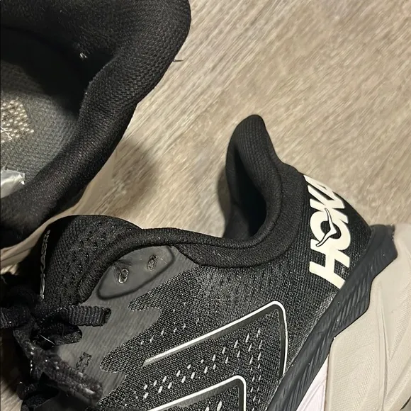 Hoka One One Arahi 5 Black and White Athletic Shoes
